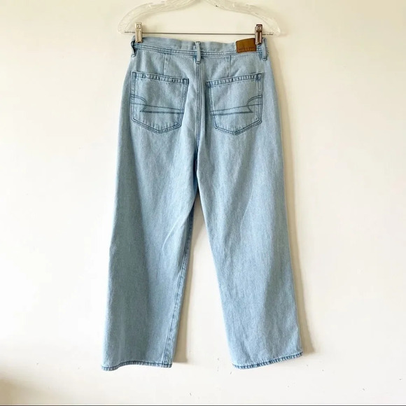 American Eagle Wide Leg Crop Light Blue Balloon‎ Waist Jeans Size 2 Light Wash - Picture 2 of 11